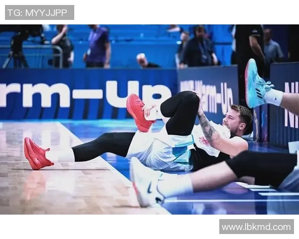 东契奇再创辉煌豪取三双助球队逆转胜利展现超级球星风采